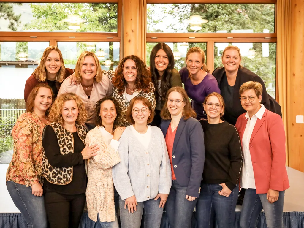 Schule-am-Ipf-Kollegium-Gruppenbild Kollegium Gruppenbild